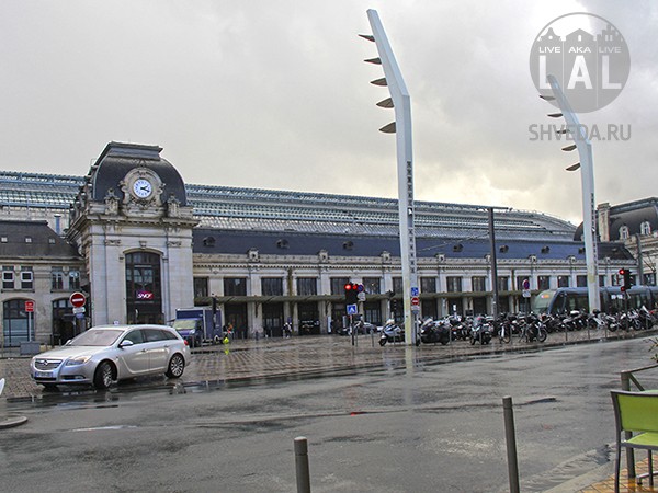 Железнодорожный вокзал Бордо и поезда